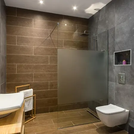 Lorenzo Mavili Corfu (city)